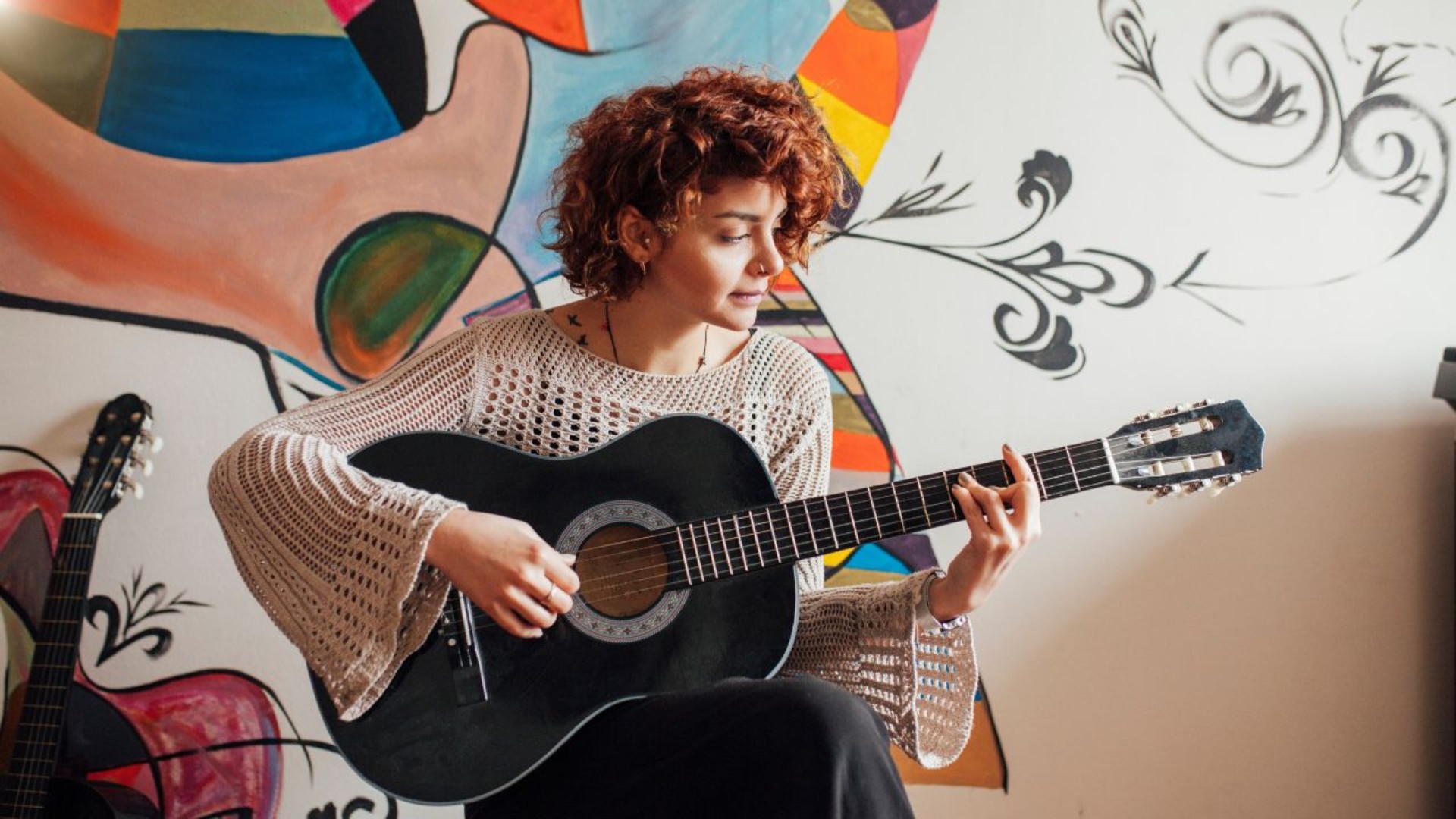 Rendimento básico para artistas na Europa? 🎨💰